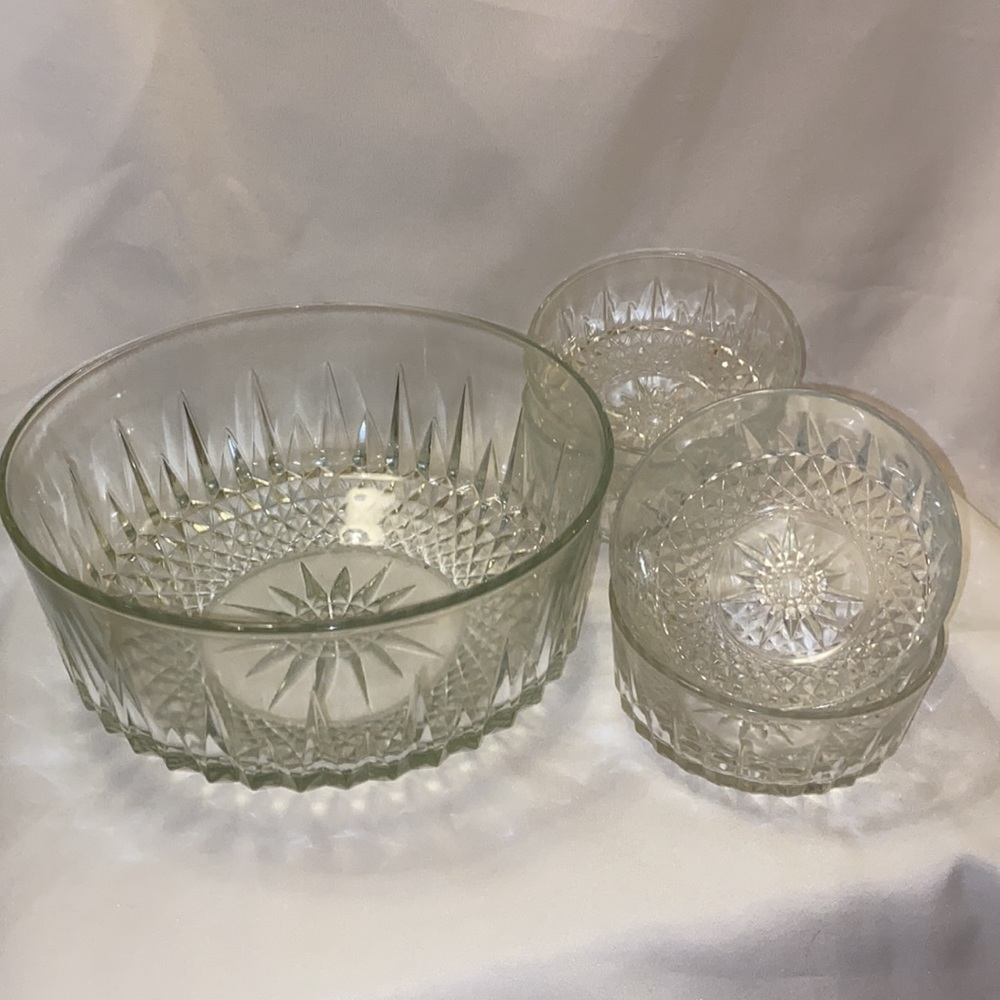 Vtg Arcoroc France Diamond Starburst Bowl Set